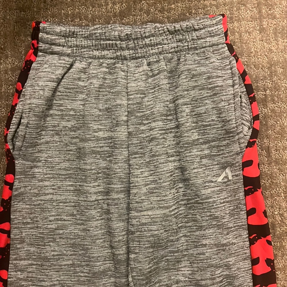 M10/12 boys Alive sweats